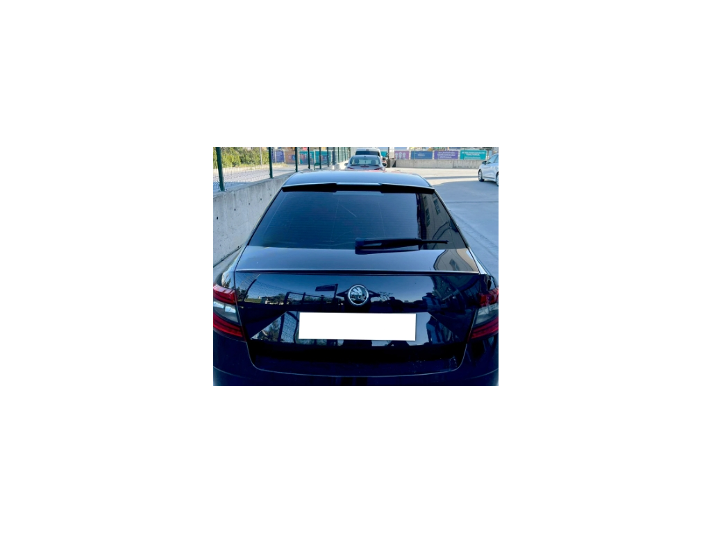 Batman spojler zadného okna na Škoda Octavia 3 RS